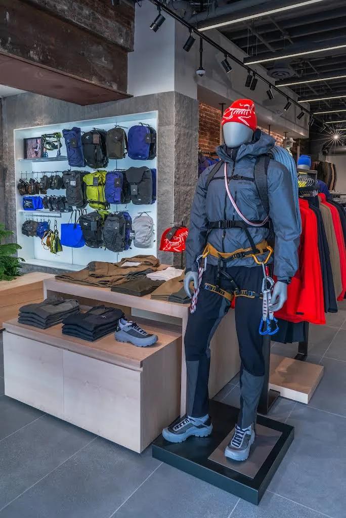 Arc’Teryx – Georgetown